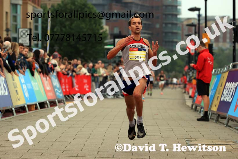 The AJ Bell Great North 5k., Newcastle/Gateshead Quayside.  Photo: David T. Hewitson/Sports for All Pics